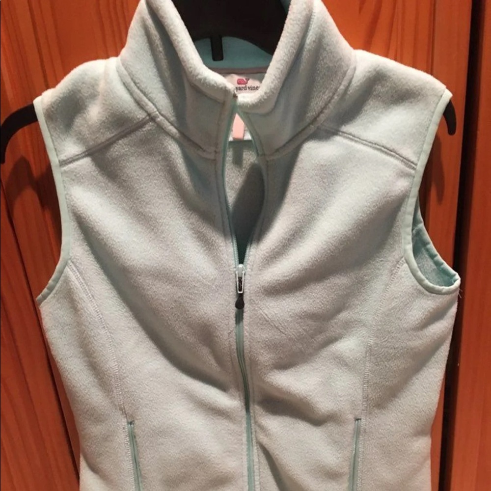 Light blue vineyard vines fleece vest